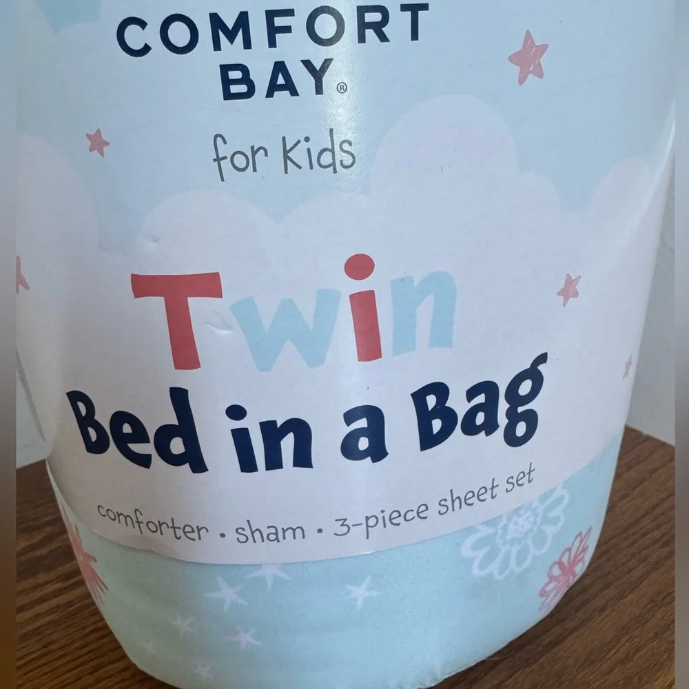 New! Comfort Bay Kids Twin Bed in a Bag - Light Blue and Pink